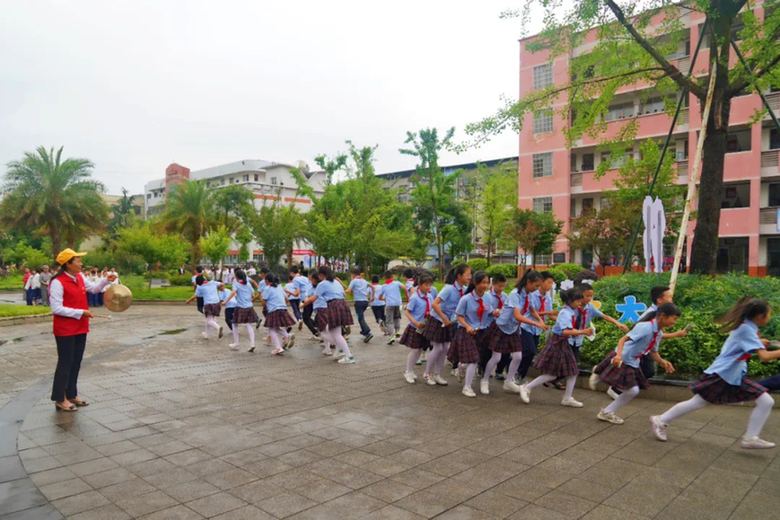 3C052698-A531-40E0-99B0-9523470B83CD