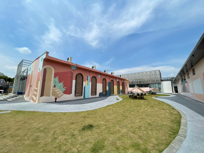 1378AB09-C047-4D2D-AFCD-BAB8136DCAFE