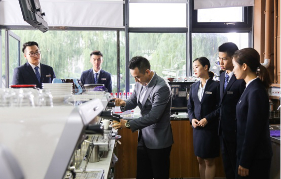 0C4033F1-06F4-49BA-8BEF-DBA172D811D2