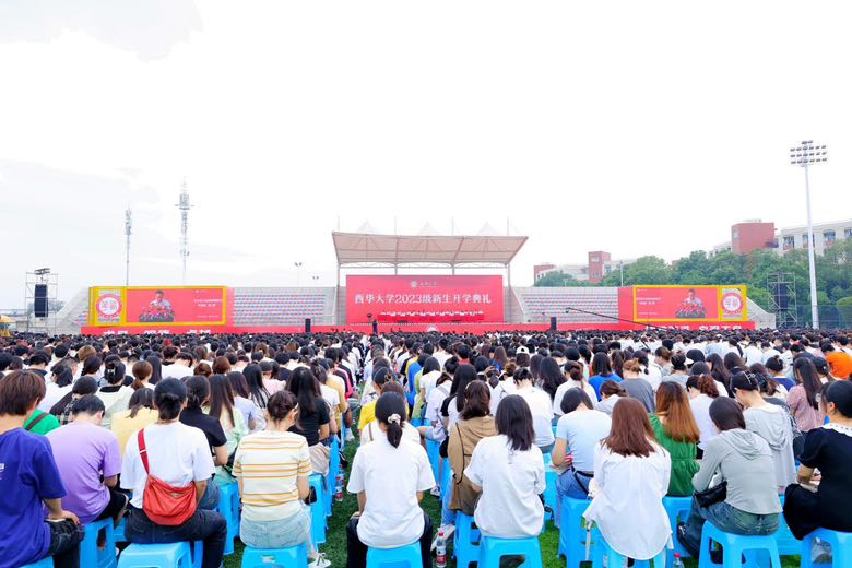CB0B6486-2CDE-4311-A2DB-487DA299DAFF