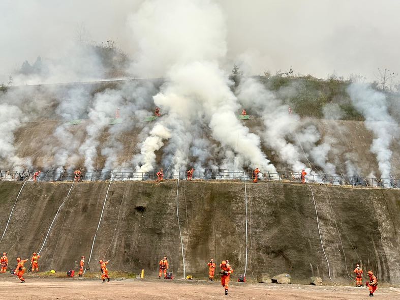 CC9D6493-5E29-44A0-8BD9-1F8AB37AF36B