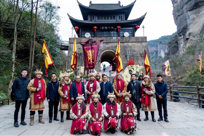 E545DFE9-054B-4F0F-A82F-A8C5047D9CE6