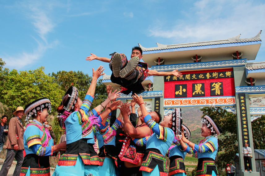 B3D18530-AFF5-4963-A776-3E9F5883D0D2