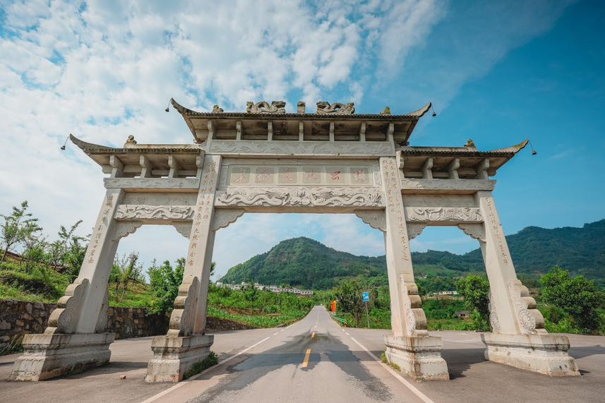 B9F5B878-6731-4451-A5B7-432F0FA1426B