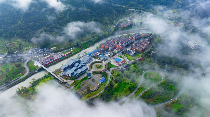 84AAA486-0246-43EA-A719-C5CE1E910AAC