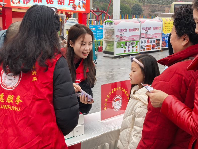 2DB54586-9085-4B1A-AC38-DE64CD2391F9