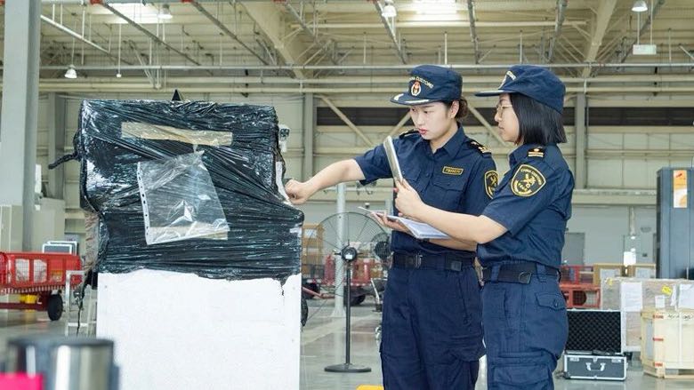 3C63D858-E88A-4F30-90BD-3ADDDD5B1382