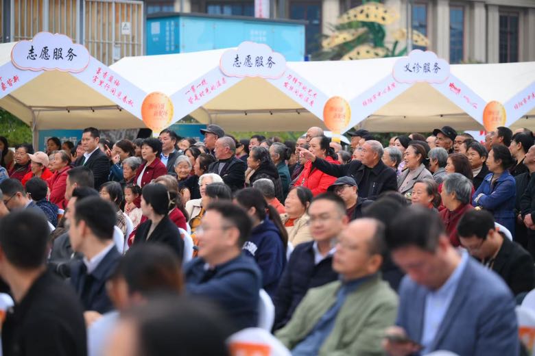 59906DB8-FC0C-4C33-85EC-67A839C6707F