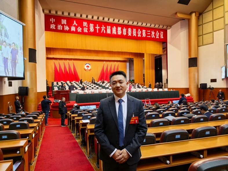 E5D3B481-912C-4819-B8FC-F362FEB31211