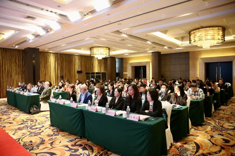 8B6EA661-2EEC-41EB-95BF-D307F6537E1E