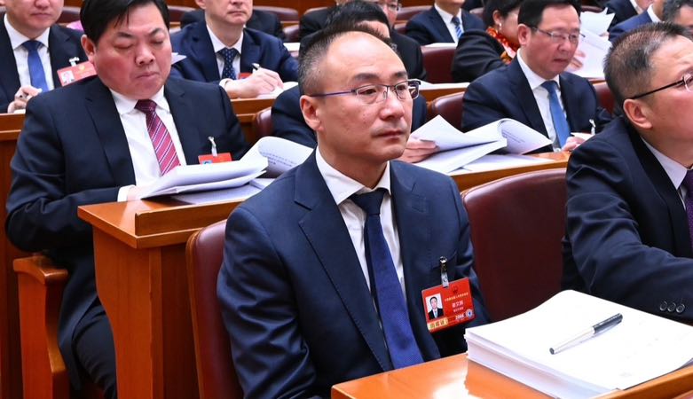 3111B97D-CC2D-4C45-AFCF-A00D732FD558