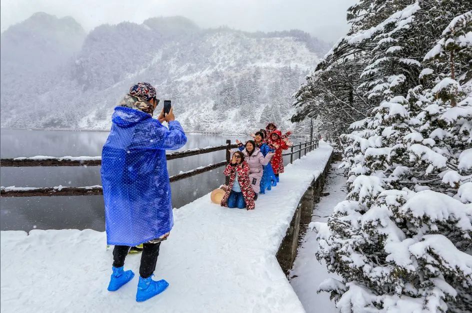 迎冬奥·游四川｜雪落满螺髻，遇见一场冬日绝色！