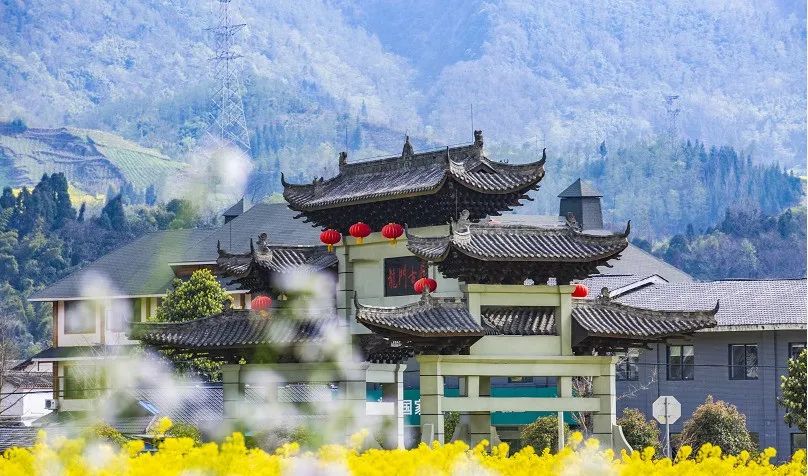 神秘的北纬30°，还藏着这样一座宝藏小城！