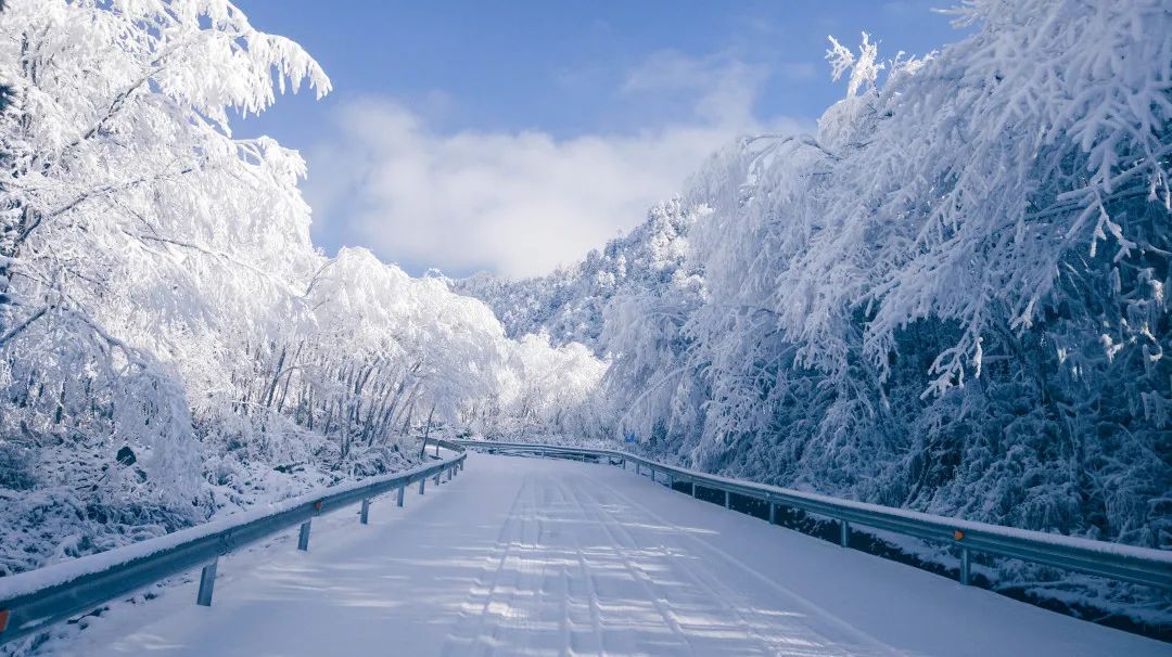 迎冬奥·游四川 | 揽尽冬日胜景，体验一场冰川温泉之旅！