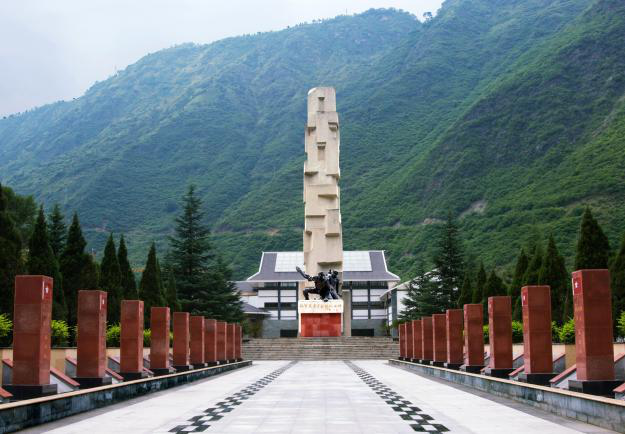 迎冬奥·游四川 | 揽尽冬日胜景，体验一场冰川温泉之旅！