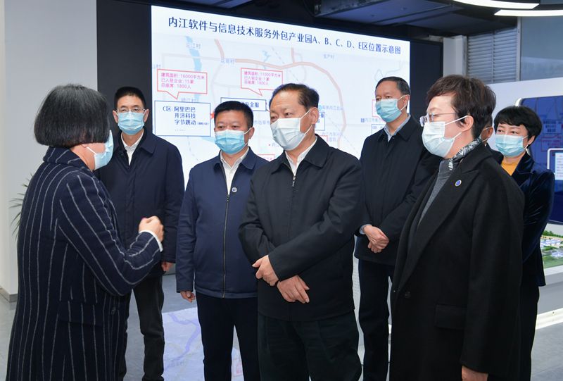 彭清华在眉山内江调研时强调
抓好常态化疫情防控全力冲刺“开门红”
确保“稳”的基础更牢靠“进”的动能更强劲「相关图片」