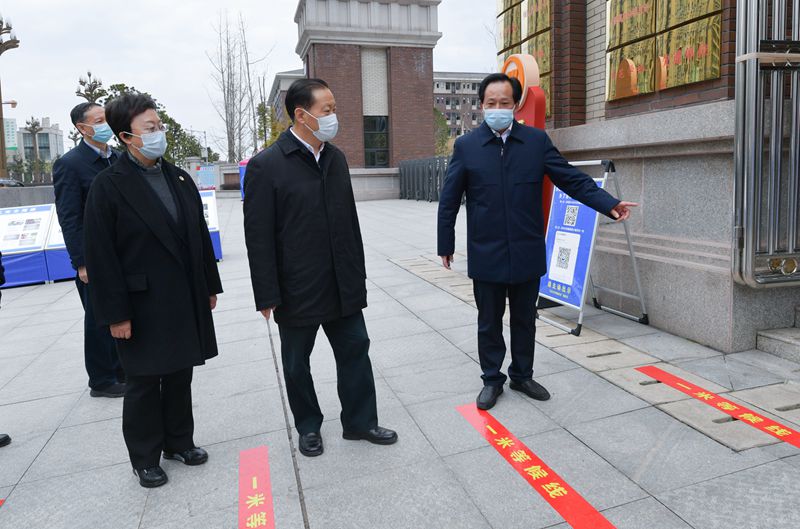 彭清华在眉山内江调研时强调
抓好常态化疫情防控全力冲刺“开门红”
确保“稳”的基础更牢靠“进”的动能更强劲「相关图片」