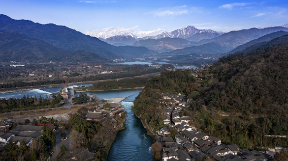 都江堰市：守护青山绿水，做优国家中心城市郊区新城核心功能